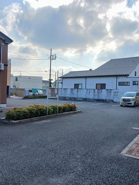 【前橋市城東町のアパートの駐車場】