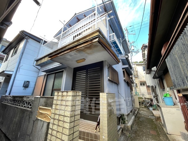 花屋敷1丁目戸建の建物外観