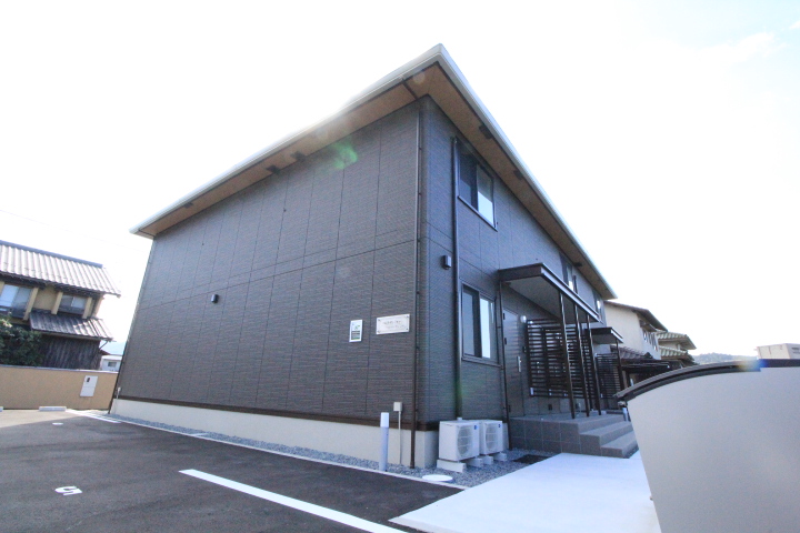 建物外観　木見の築浅2LDKアパート☆