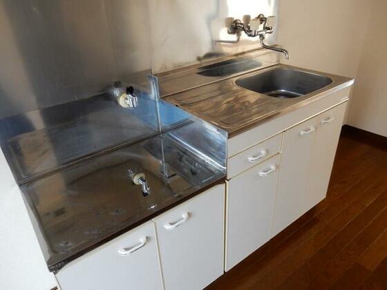 キッチン　反転間取りとなります