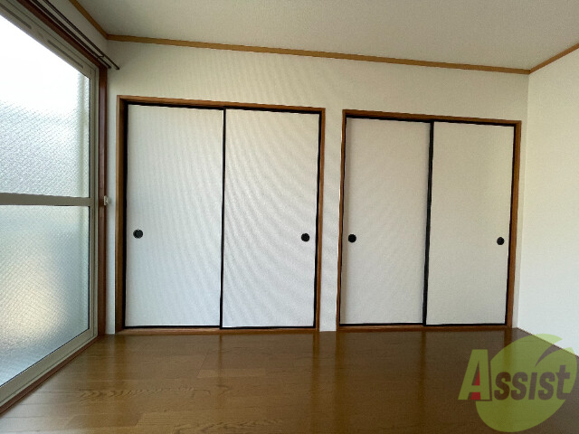 収納　収納スペースです。お洋服やお荷物はこちらへ。