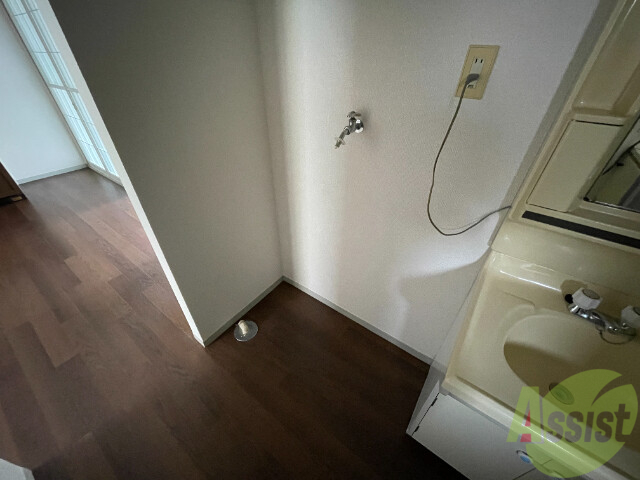 その他設備　洗濯機も問題なく設置できるスペースがありますね。