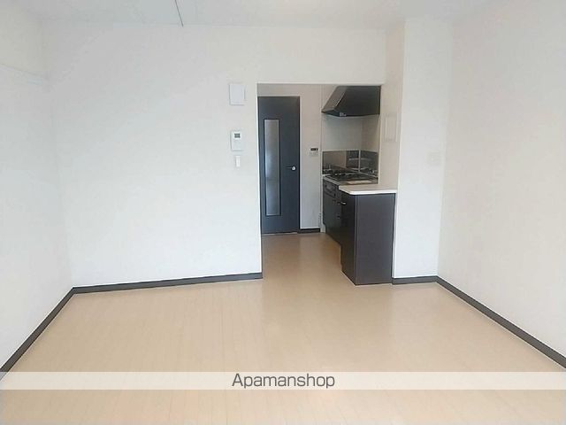 レオネクストアスパイアの居間写真