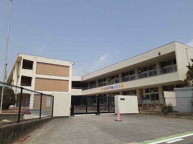 【パークビサイド　一ツ橋Ｃの小学校】