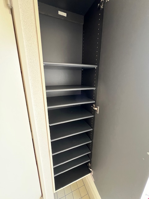 玄関　シューズボックス