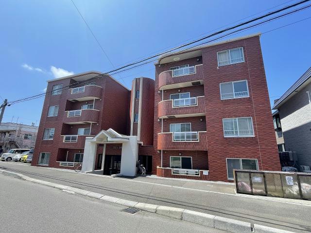 函館市亀田町のマンションの建物外観