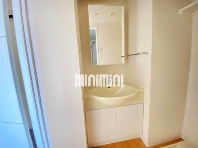 洗面設備　独立洗面台です。