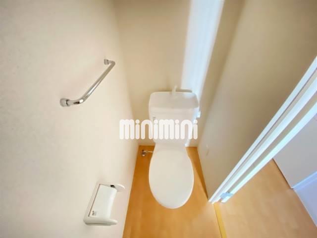 トイレ　清潔感のあるお手洗いです。