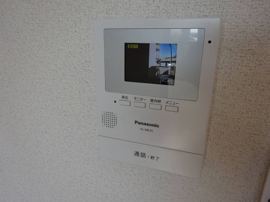 セキュリティ　カラーモニター付きインターホンがあり安心です♪