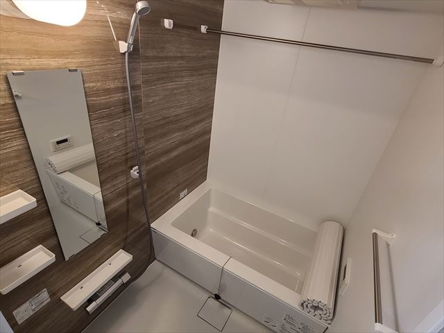 バス・シャワールーム　追焚・浴室乾燥機付き