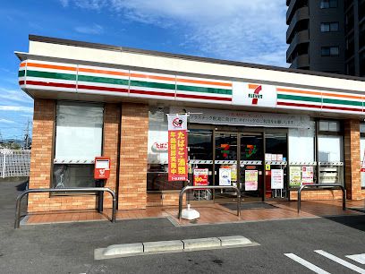コンビニ　セブン-イレブン 橿原新賀町店（コンビニ）まで600m