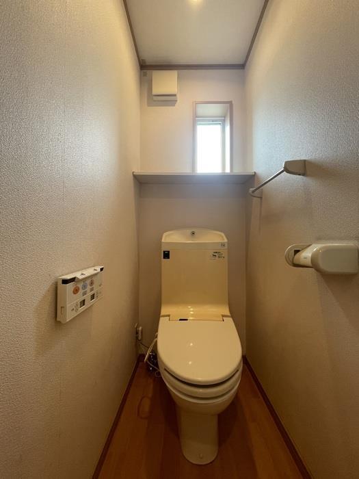 トイレ　トイレ