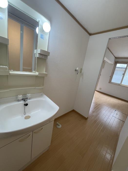 洗面設備　洗面室