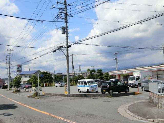 コンビニ　セブンイレブン富士市広見新町店（コンビニ）まで642m