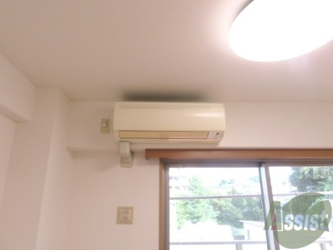その他設備　もちろんエアコンも付いております。夏も冬も安心ですね。