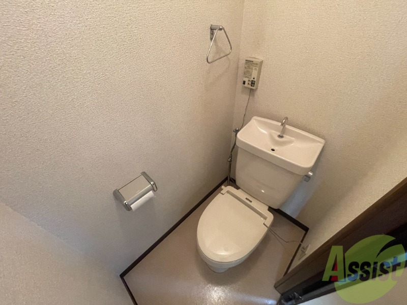 トイレ　シンプルなお手洗いになっていますね。落ち着いて出来ますね。