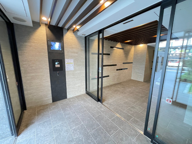 エントランス　６０５号室の写真です。