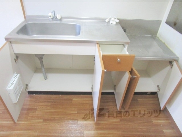 キッチン　収納