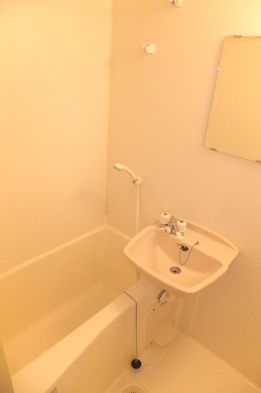 バス・シャワールーム　バスルーム