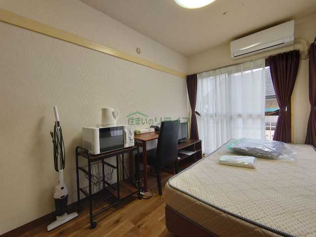 居室・リビング　メゾン余丁町　301