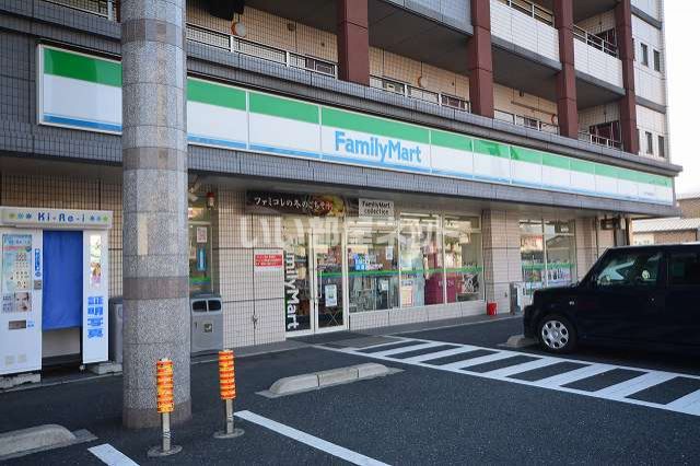 コンビニ　ファミリーマート　小倉下曽根駅南店（コンビニ）まで536m