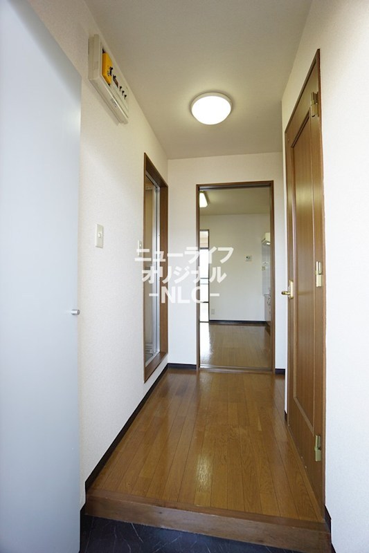 玄関　シューズボックス付きの玄関です☆