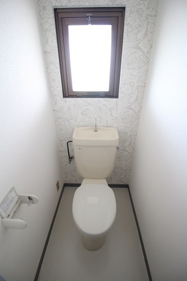 トイレ　※他号室の写真です