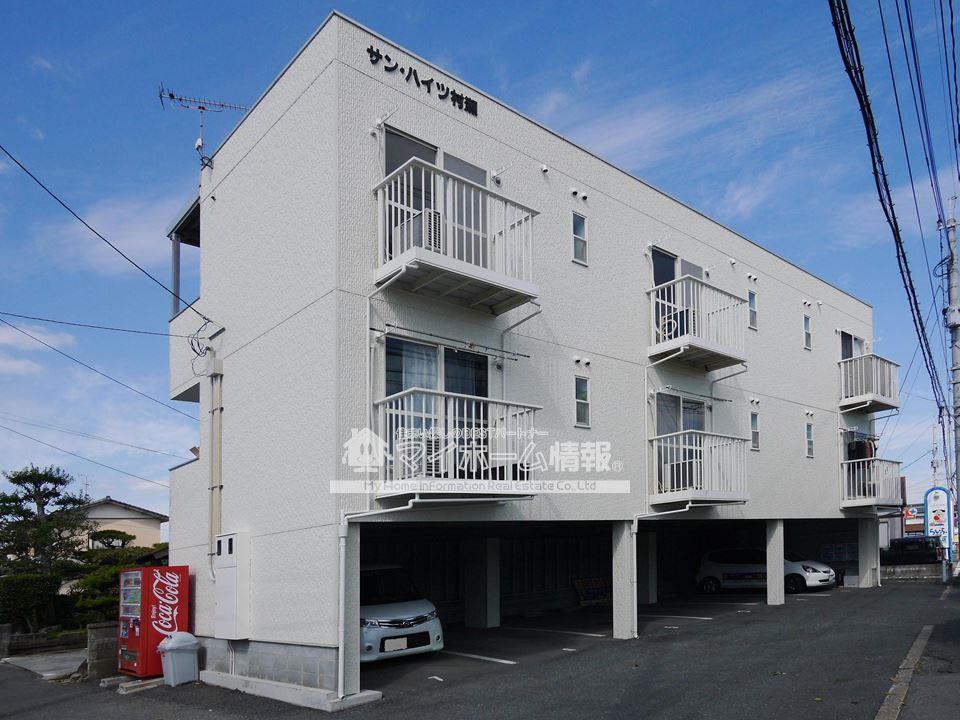 建物外観　雨が降っても車が汚れない☆安心の屋内駐車場！！