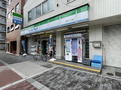 コンビニ　ファミリーマート 泉尾一丁目店（コンビニ）まで504m