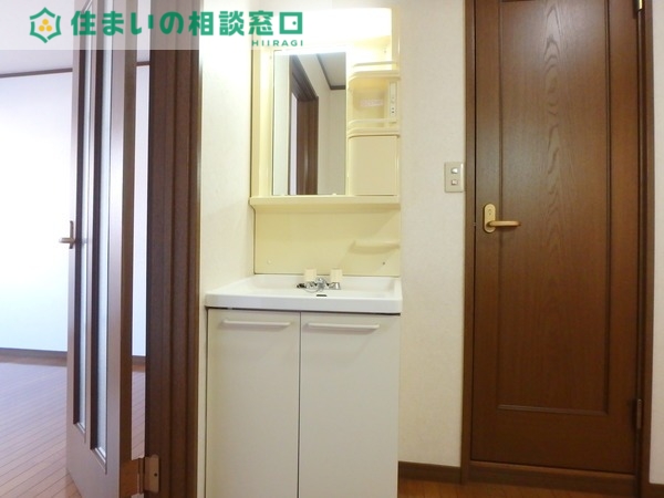 洗面設備　同型