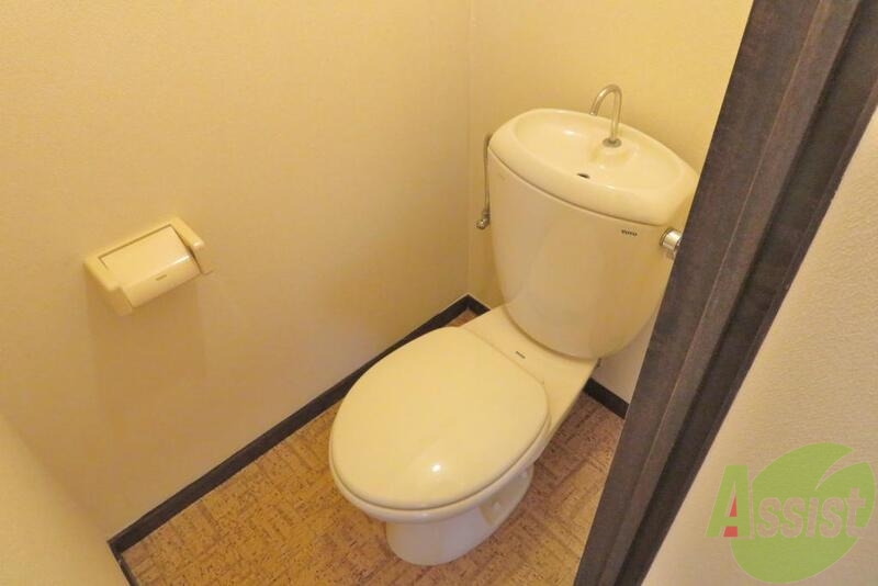 トイレ　ココもやっぱりキレイでないと入る気なれないですよね