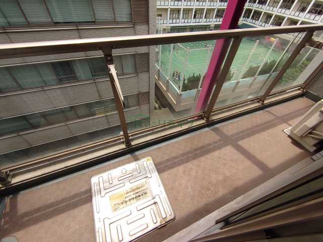 バルコニー　エスティメゾン神田