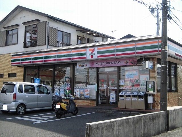 コンビニ　セブンイレブン（コンビニ）まで500m