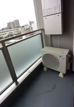 バルコニー　開放的で明るい空間を演出してくれるバルコニーです