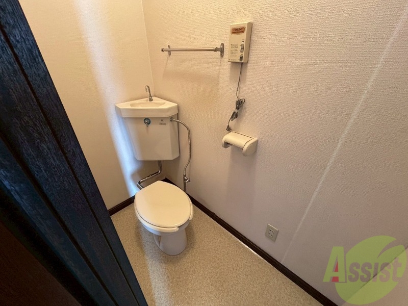 トイレ　トイレです。ウォシュレット付を探している方、おすすめです。