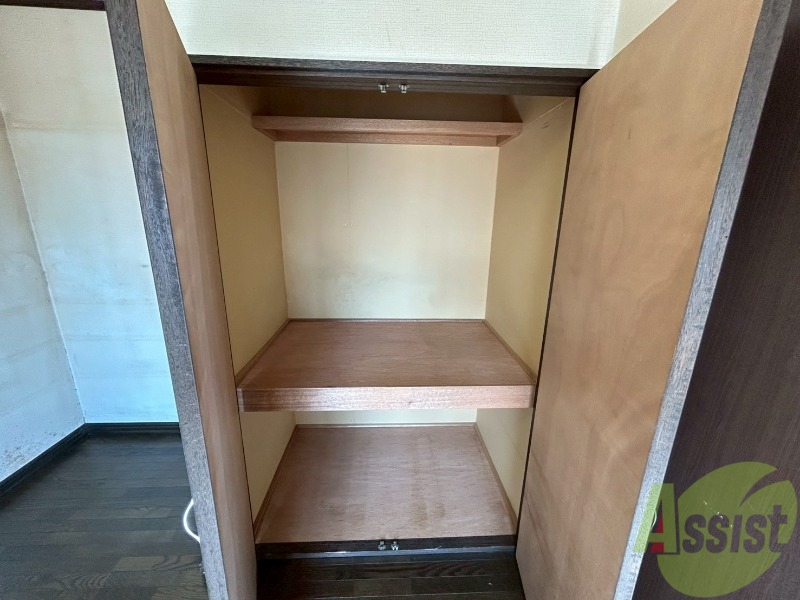 収納　寝室の収納です。部屋がすっきり片付きます。