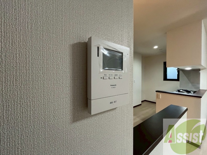 セキュリティ　ＴＶモニター付インターホンです。来客者の顔が見えるので安心！