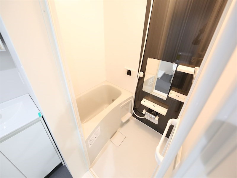 バス・シャワールーム　追い焚き機能付　オートバス機能付バスルーム