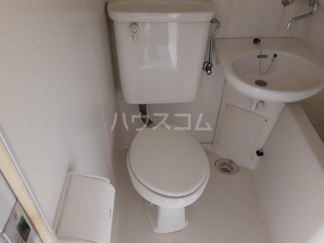 インテレクチュアルビルのトイレ写真