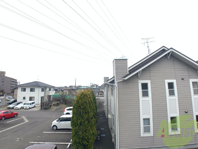 トイレ　お部屋からの眺めです。閑静な住宅街といったところですね。