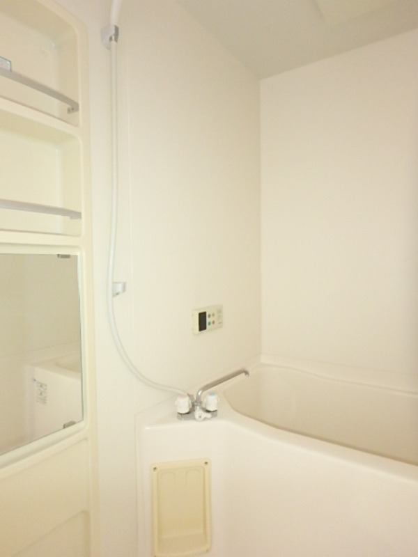 バス・シャワールーム　図面と現状に相違がある場合には現状を優先