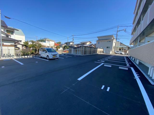 駐車場　駐車場