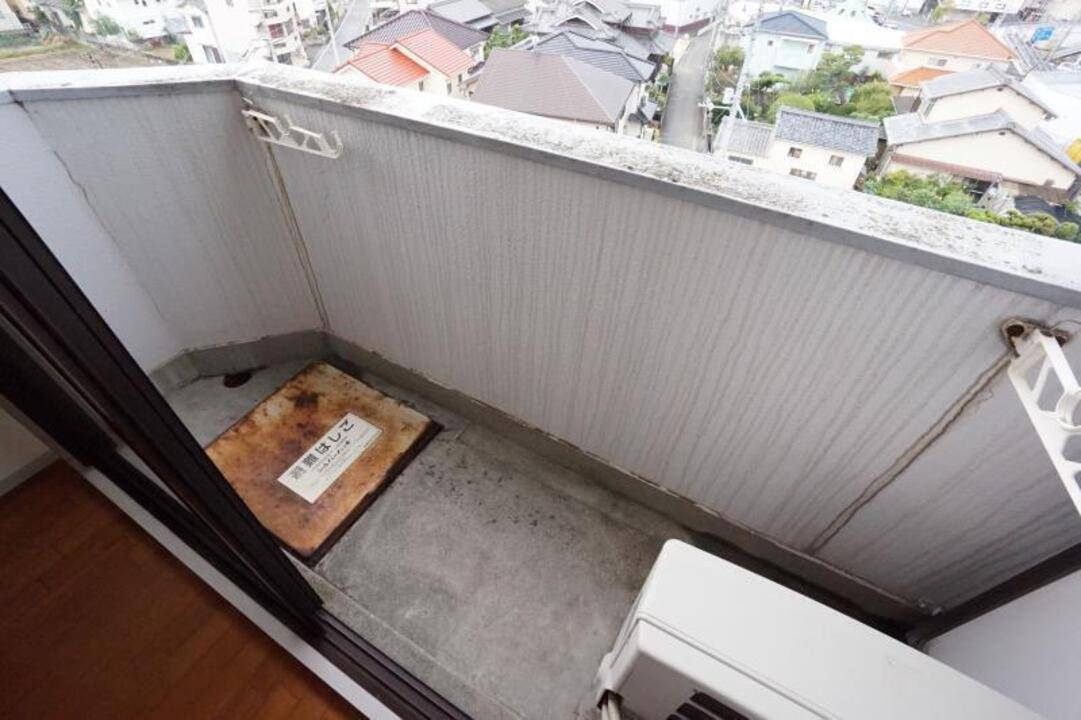 バルコニー　バルコニー