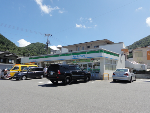 コンビニ　ファミリーマート五社インター店（コンビニ）まで102m