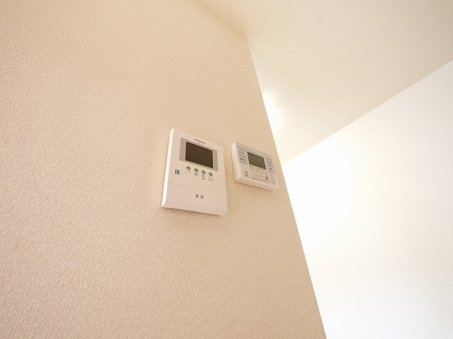 セキュリティ　モニター付きインターホン