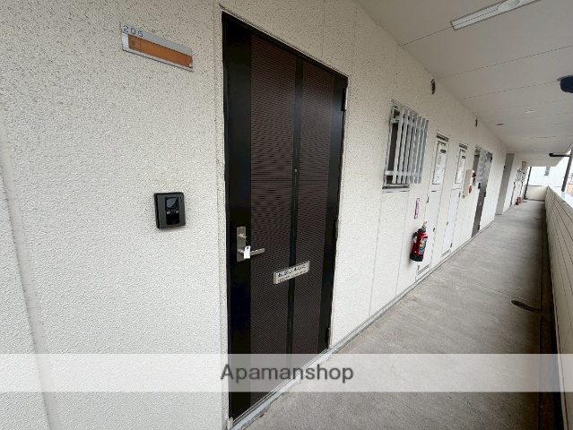 エントランス　駐車場