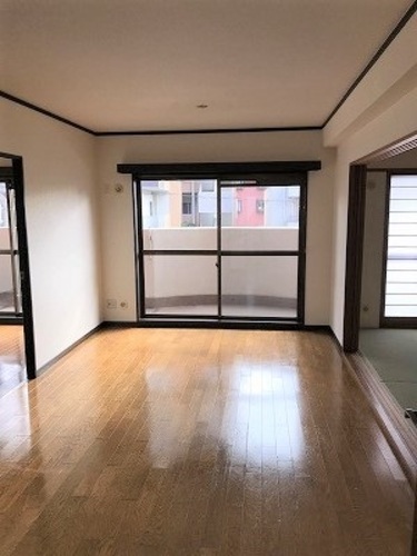 居室・リビング　リビング