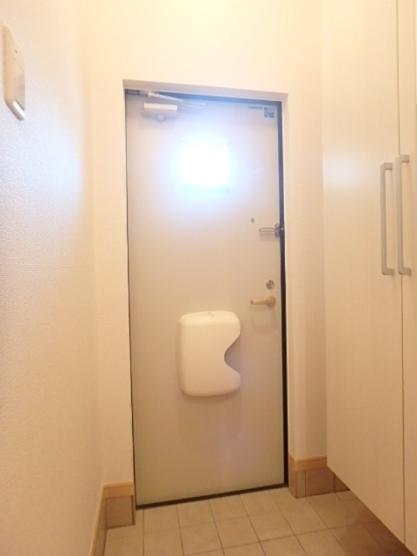 玄関　図面と現状に相違がある場合には現状を優先