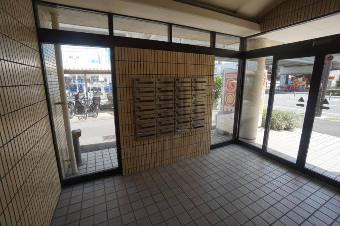 エントランス　メールBOX