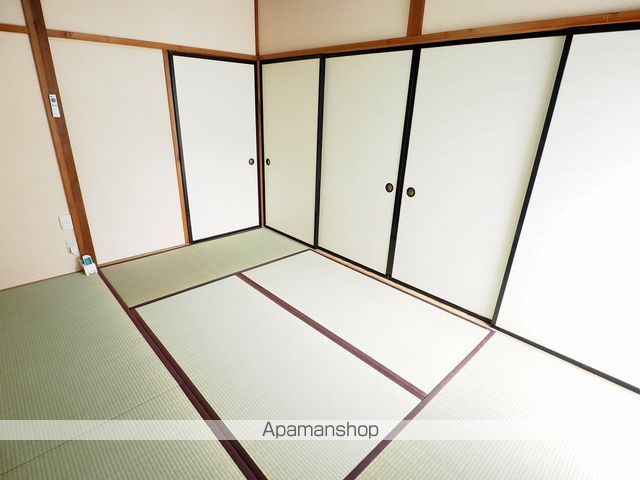 コーポサンフラワーの居間写真